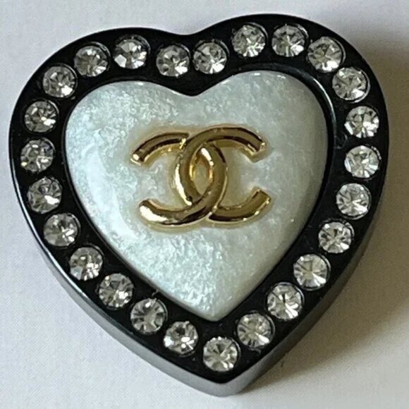 Chanel Heart Earrings - Picture 2 of 4